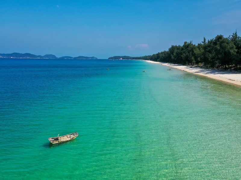 Bình minh trên đảo Cô Tô